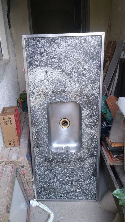 Pia de granito usado