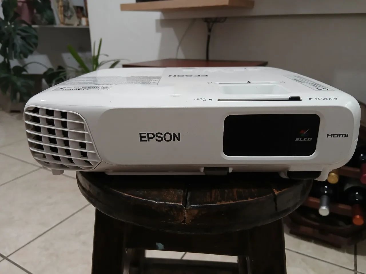Epson Powerlite X24+ Data Show Projector64595627737346120