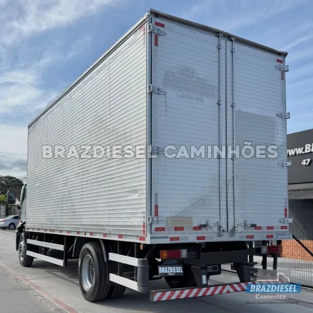 Ford Cargo 1719 2013 baú 6,80 x 2,80m - Foto 3