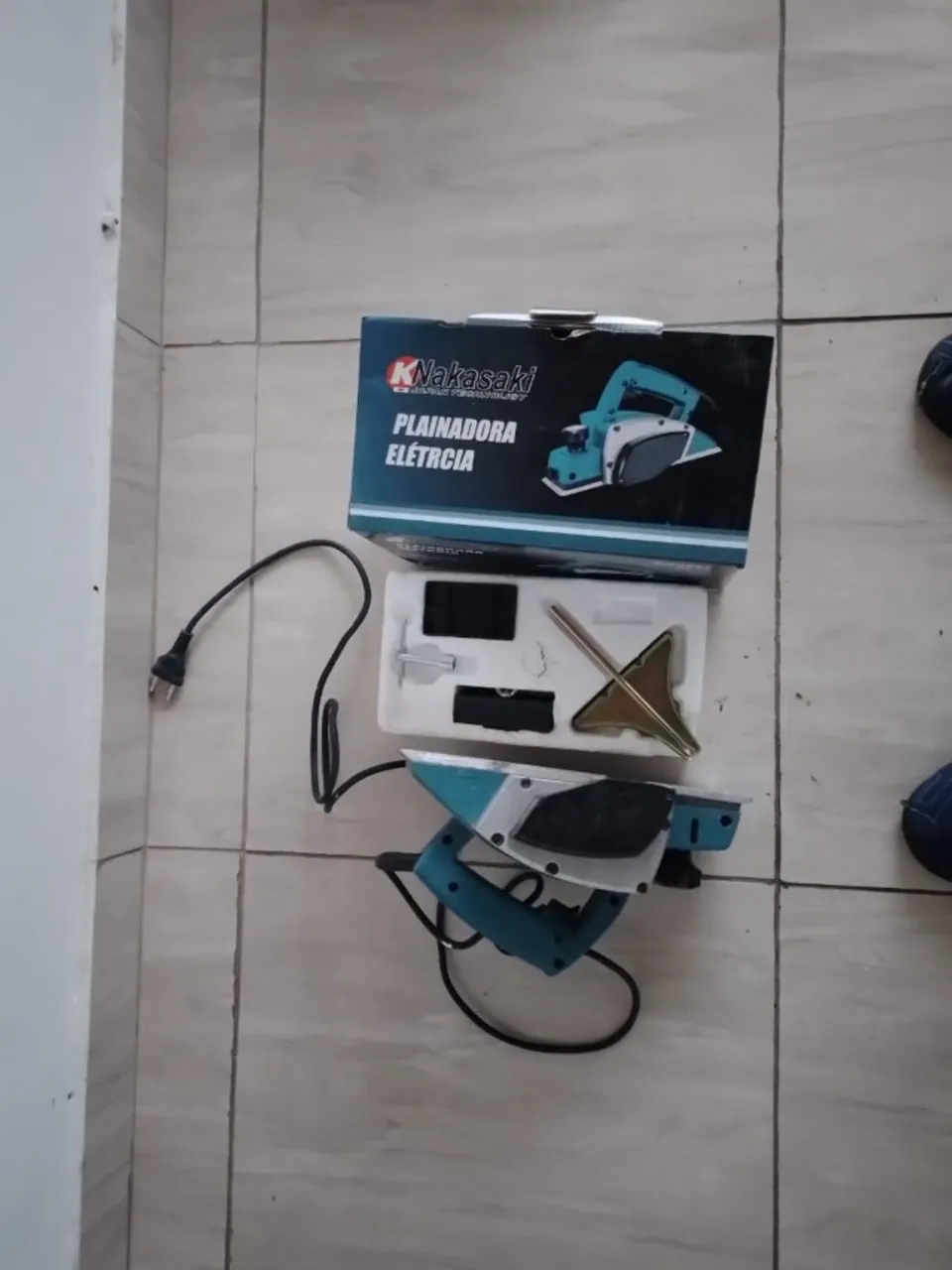 Vendo 3 ferramentas elétricas em ótimo estado de conservação usadas apenas uma vez