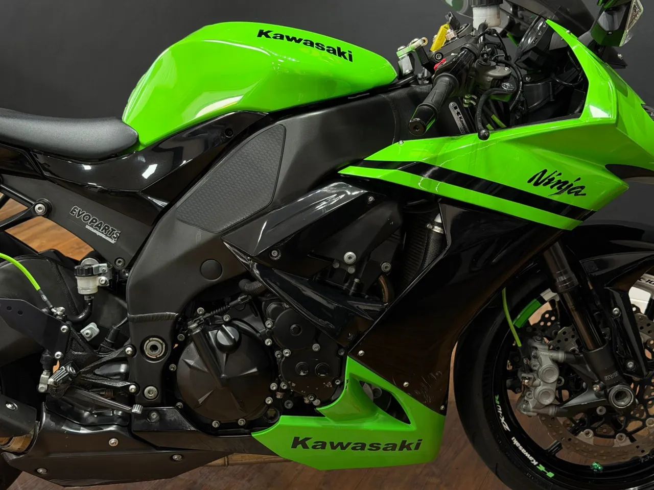 Kawasaki Zx-10/ Zx-10r 1000cc 2009 - 1450003379 | OLX