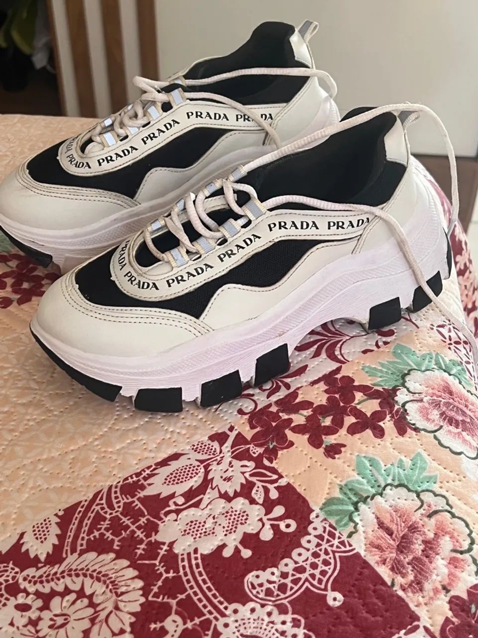 Tênis Casual Feminino Branco e Preto - Foto 2