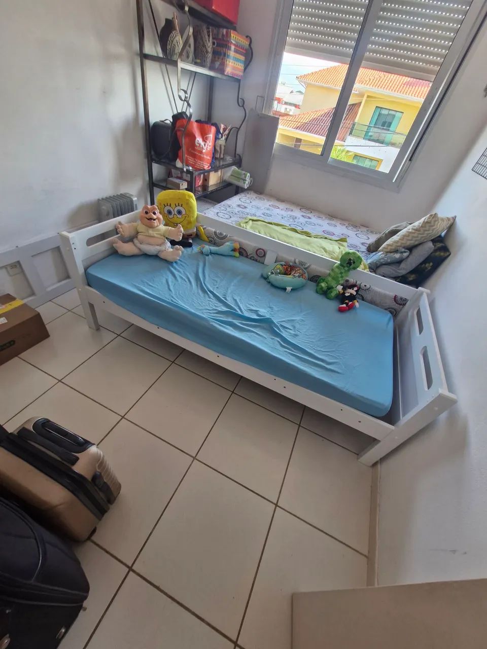Cama Infantil Branca com Grade de Proteção - Foto 2