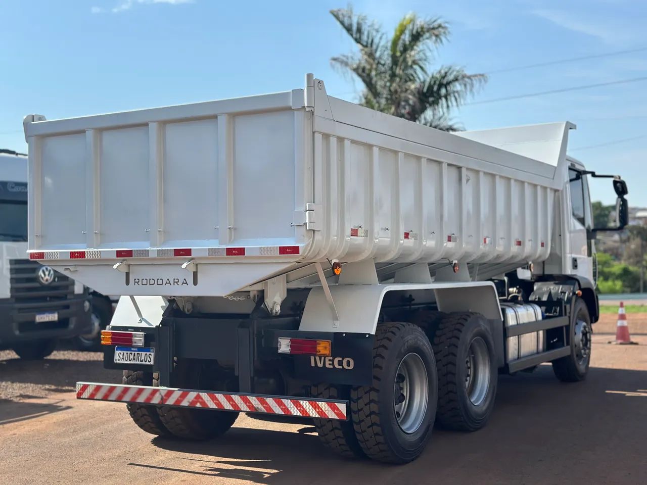 Iveco Tector 6x4 2019 Caçamba  - Foto 7
