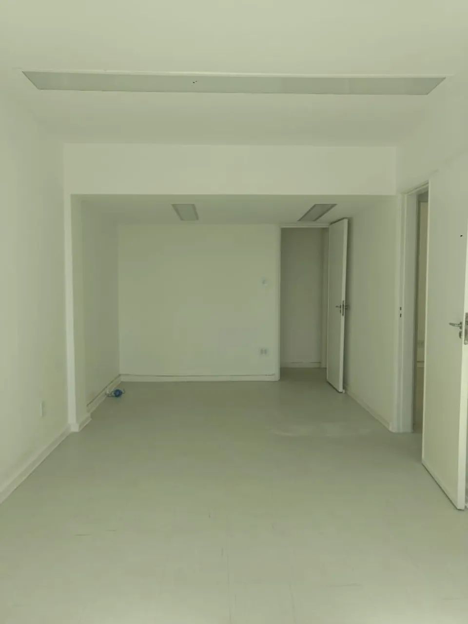 Centro, Av. Rio Branco, conjunto de salas com banheiro e cozinha - Foto 2