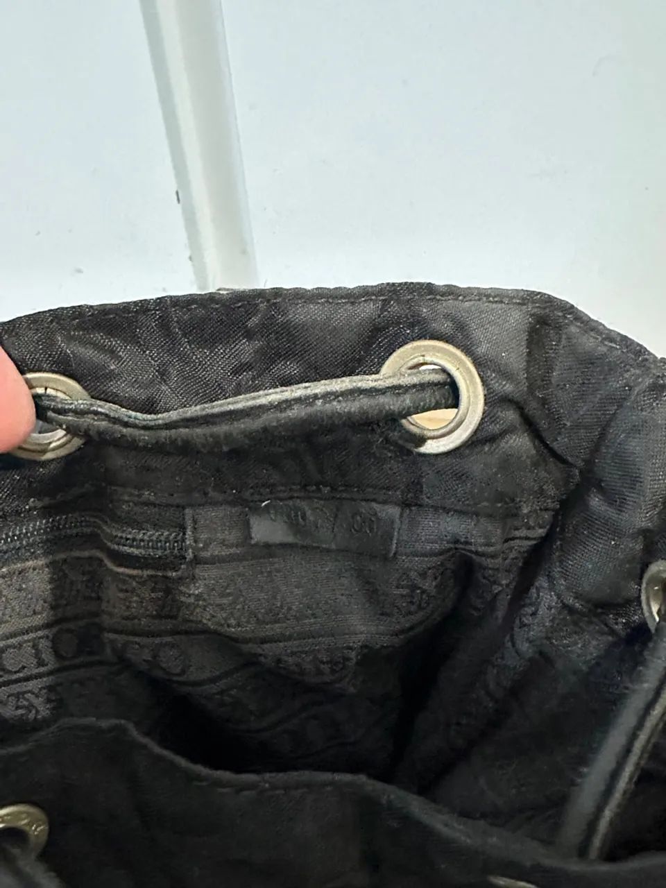 Mochila Victor Hugo Preta  - Foto 4
