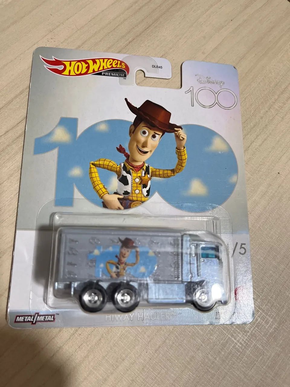 Hot Wheels Premium - Caminhão do Woody - Disney 100 Anos
