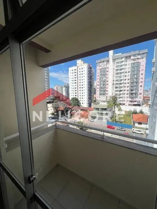 Apartamento em Rua Vereador Mário Coelho Pires - Campinas - São José/SC