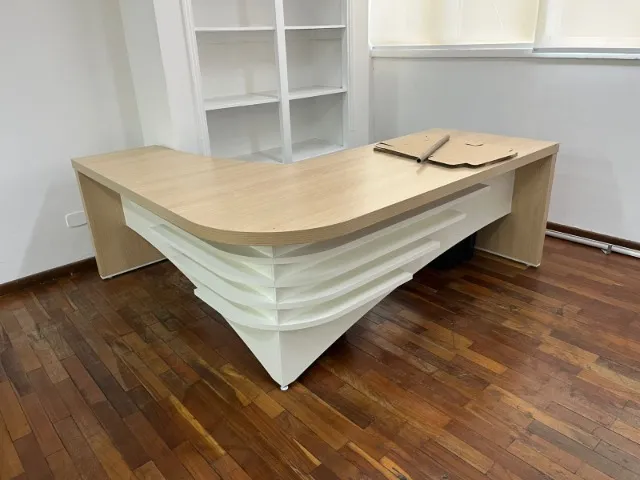 Mesa Diretor L Lateral - Elegância e Funcionalidade no Escritório
