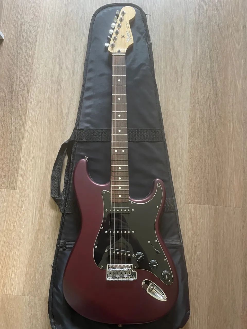 Guitarra Fender Stratocaster Made in Mexico - Foto 4