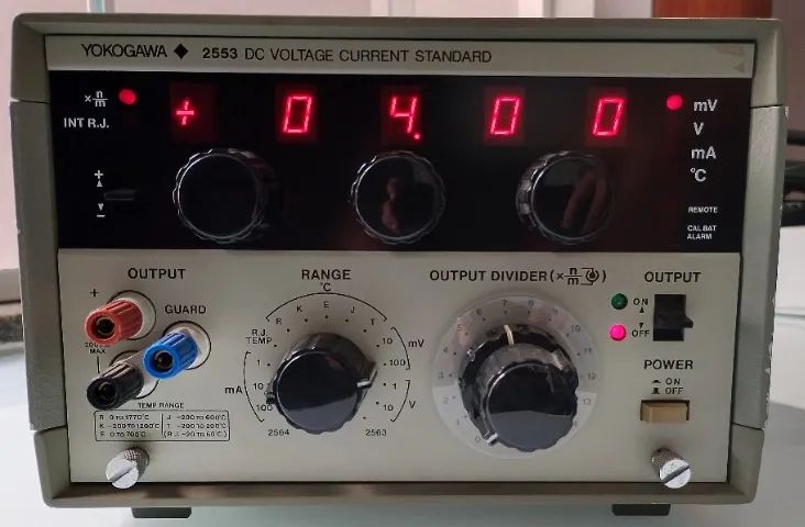 Fonte calibração Yokogawa Modelo 2553