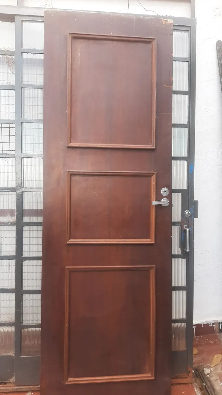 Porta de madeira 210x70