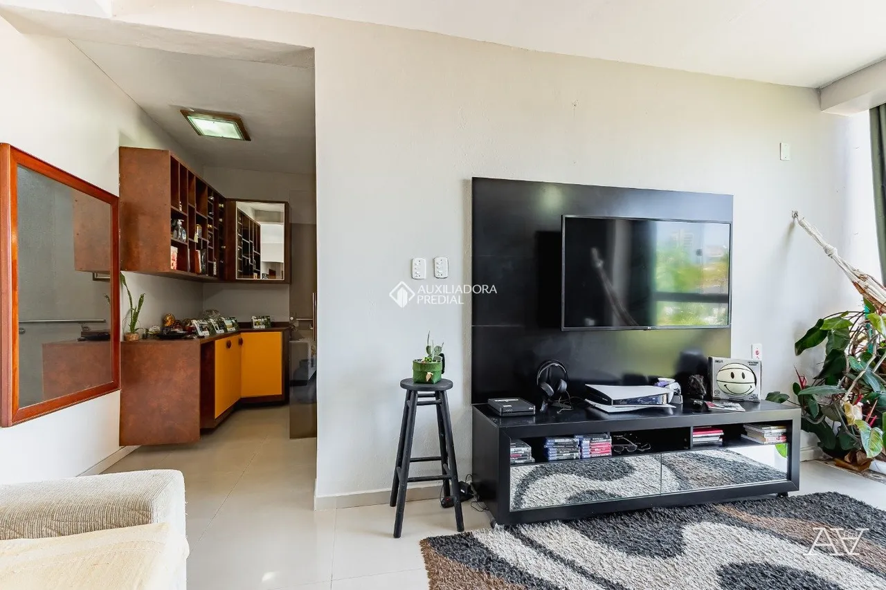 Edifício Comercial à venda no bairro Higienópolis com 204 m² de área útil.