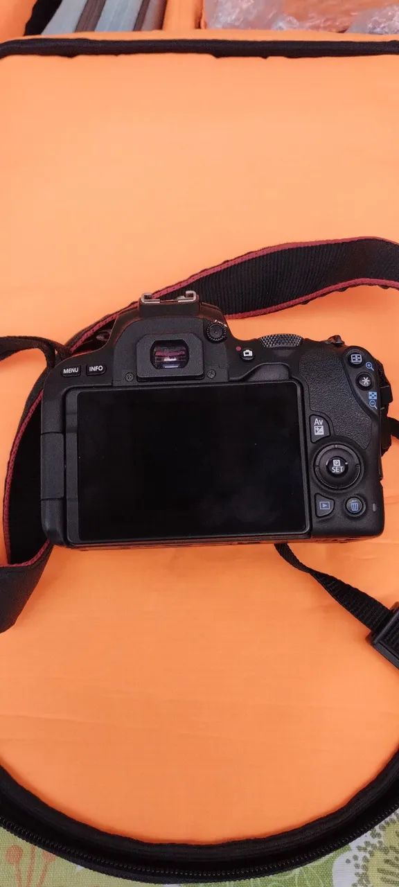 Câmera Canon SL2 - Foto 2