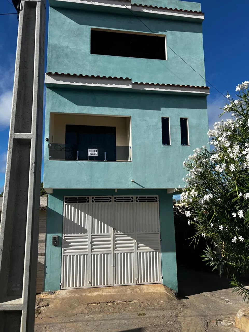 Casa à venda - 2 quartos (1 suíte), área de lazer e ótima localização