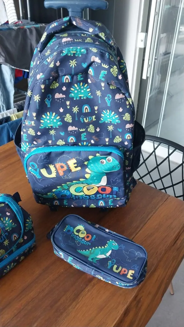 Mochila de rodinhas Dinossauro