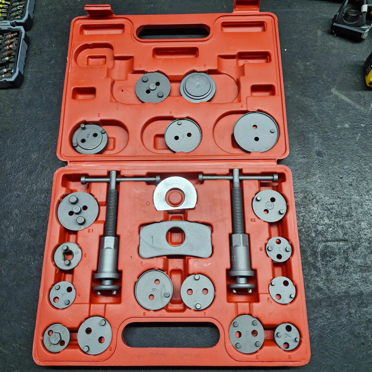 Kit de Ferramentas para Troca de Pastilhas de Freio