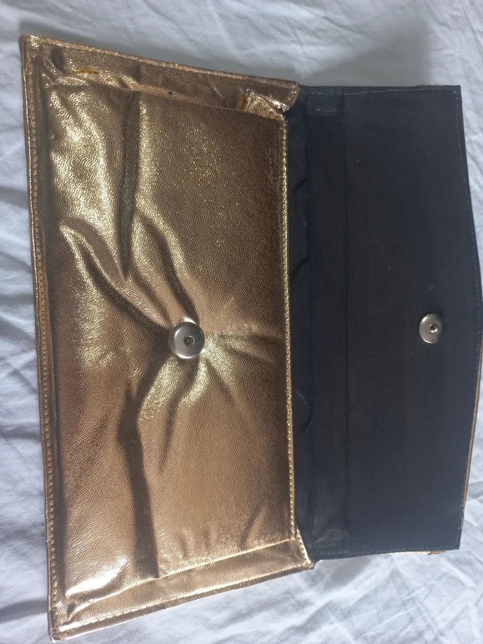 Bolsa dourada de mão para festa - Foto 3