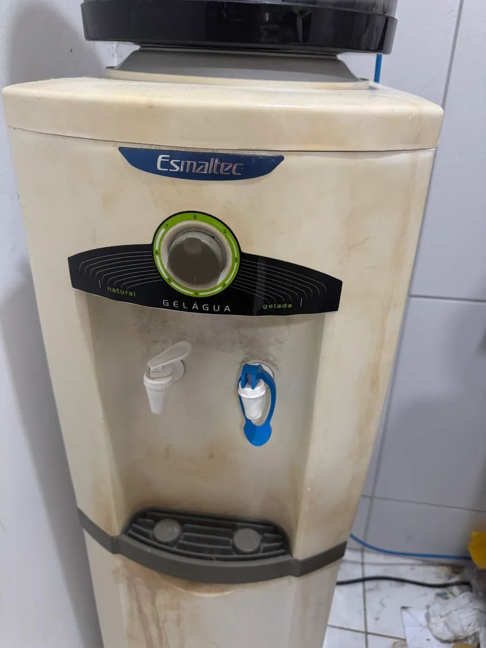 Gelagua esmaltec pé 