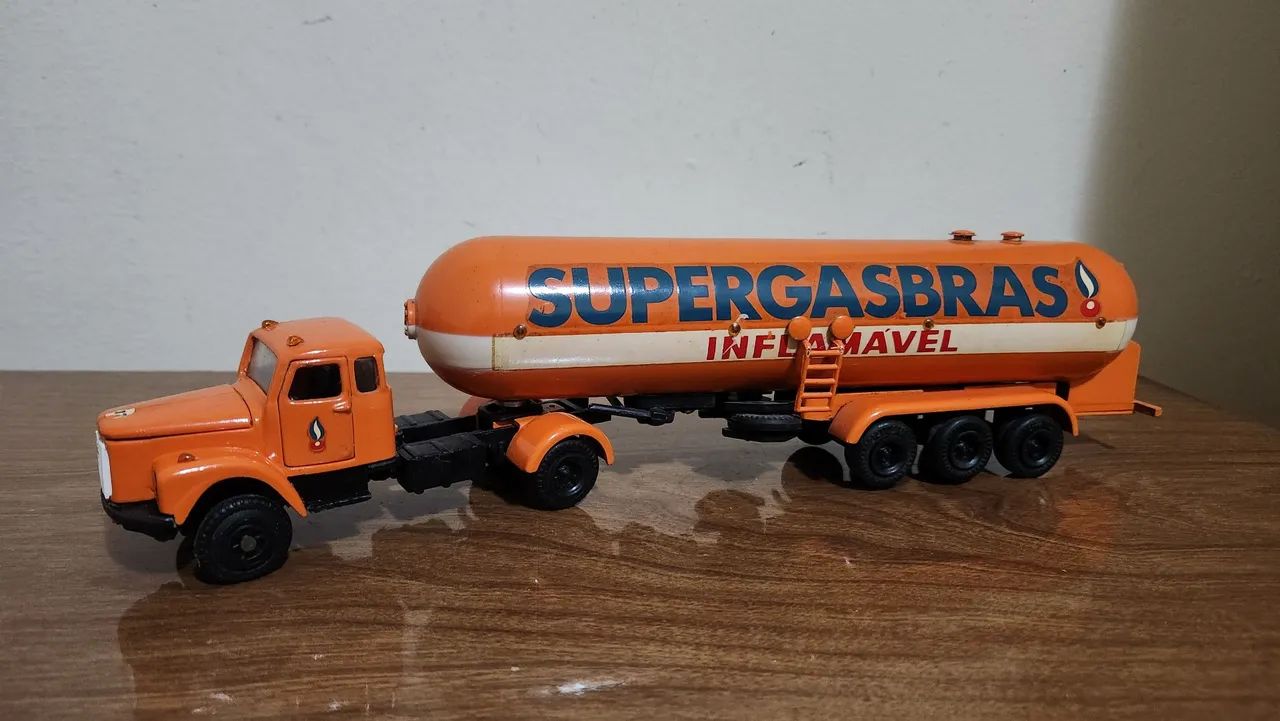 Arpra Supermini SUPERGASBRAS SCANIAタンク Caminhão Scania L 111 Supergasbras Tanque Arpra 1:50 (13 B