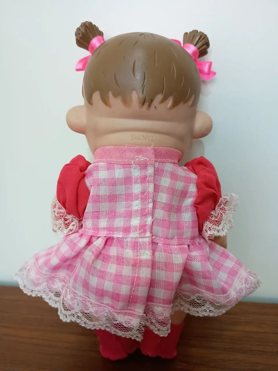Boneca Bebê com Chupeta e Vestido Rosa - Foto 4