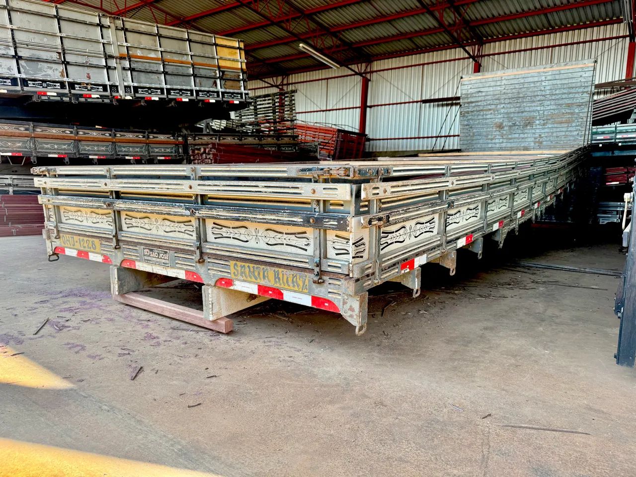 CARROCERIA MADEIRA 8,70 - Foto 2