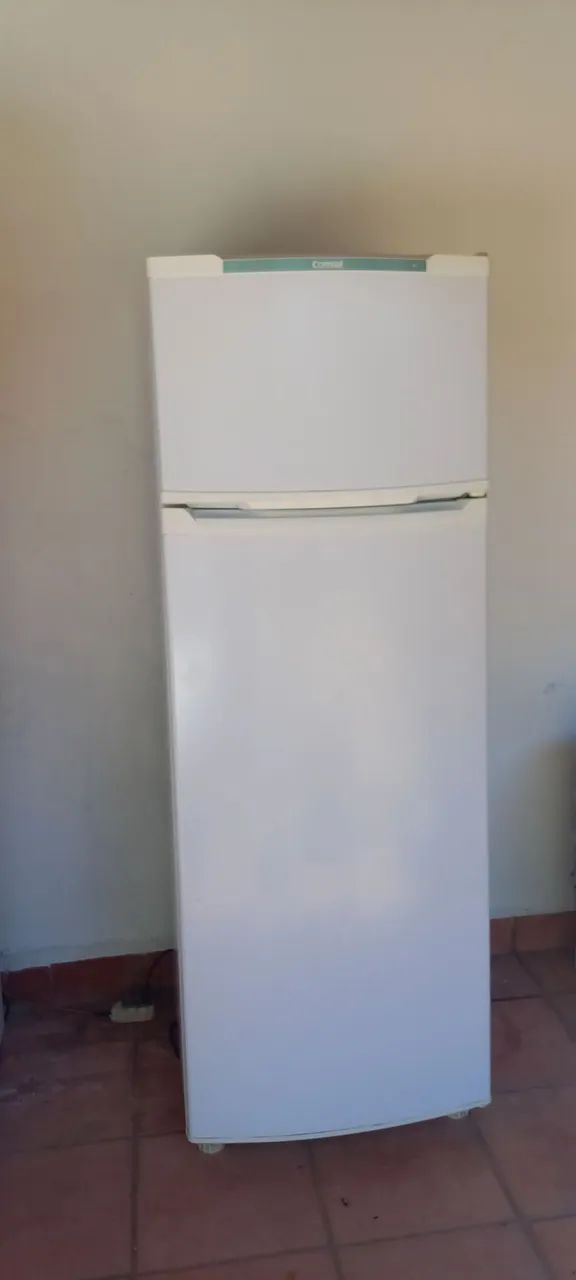 Geladeira Consul 220v - Foto 2