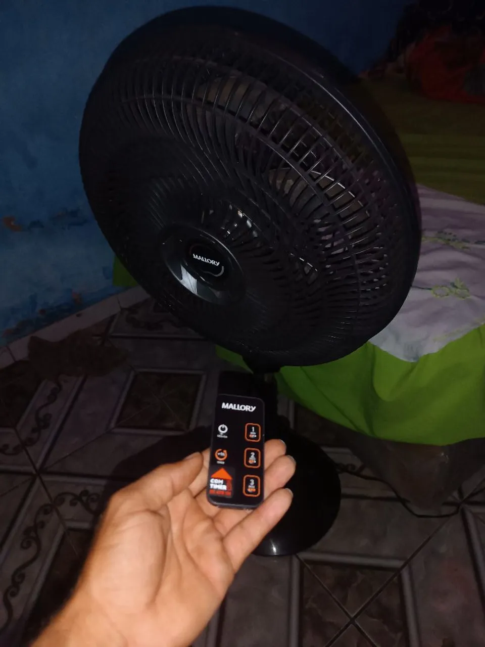 Ventilador com controle marca Chronos