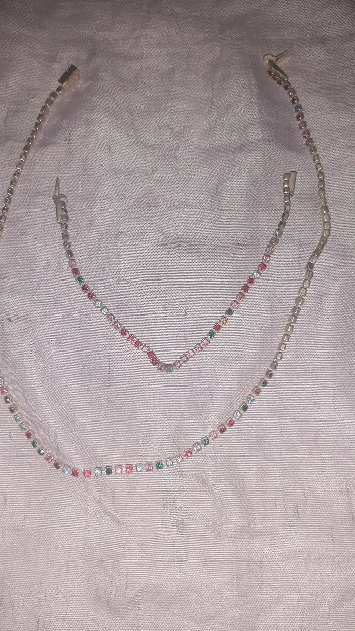 1 Colar e pulseira de Pedrarias Coloridas