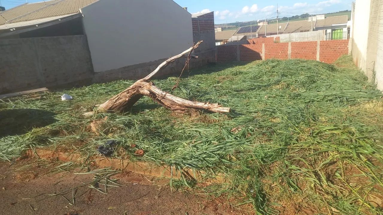 Terreno gaveta para construção de geminada