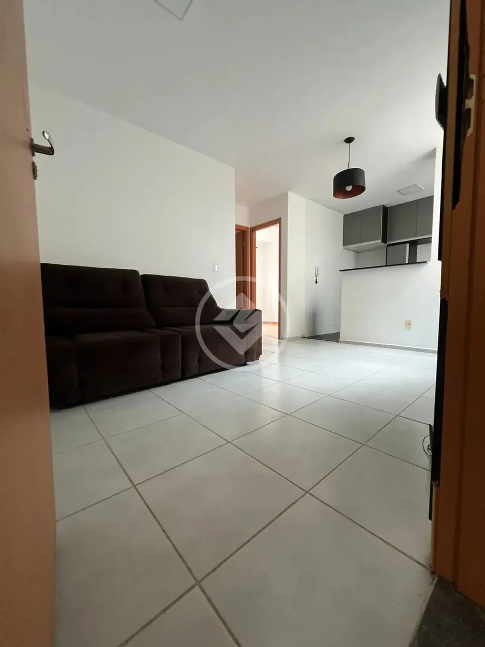 lindo apartamento , semi mibiliado . codigo: 103109