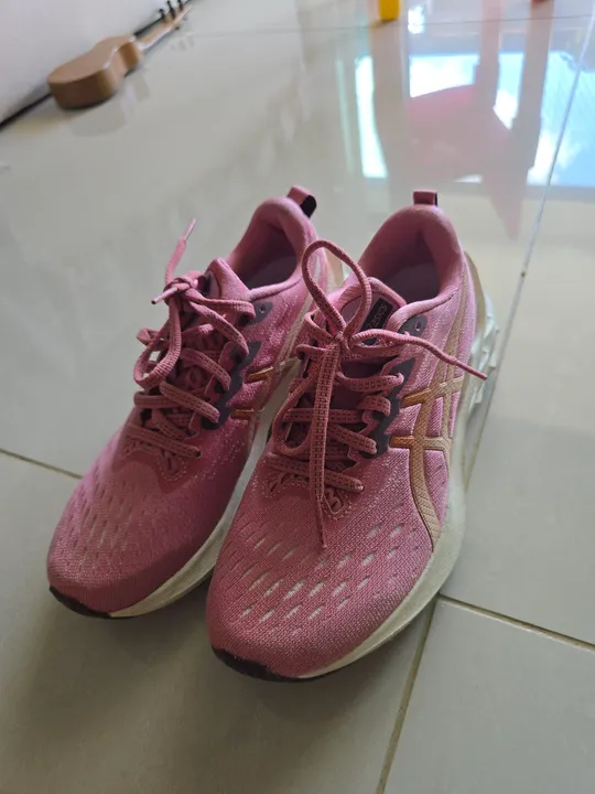 Tênis asics novablast 2 tam 36 pouco usado