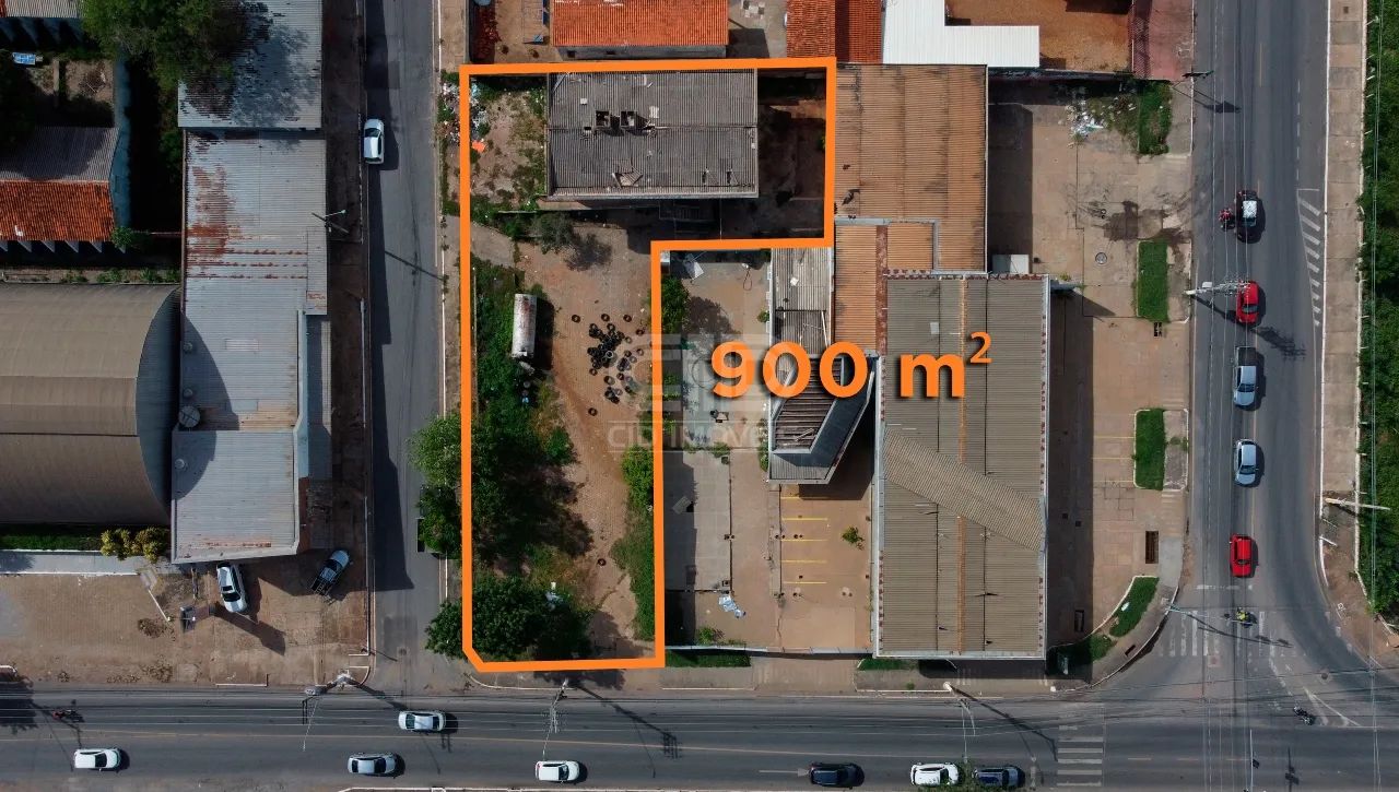 Imóvel comercial com terreno de aproximadamente 900m² no bairro Porto
