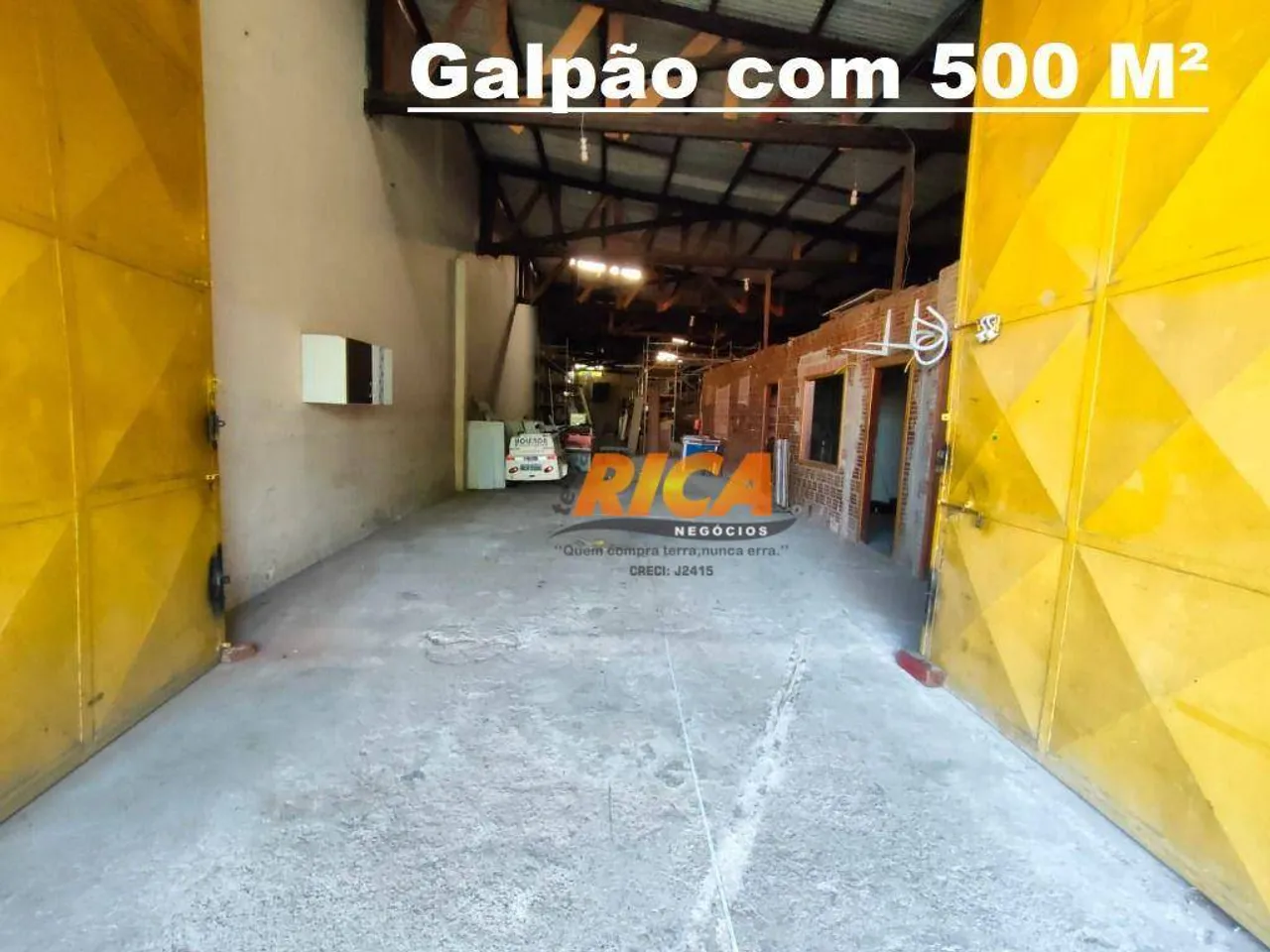Aluga-se um excelente Galpão com 04 salas no centro de Porto Velho/RO.