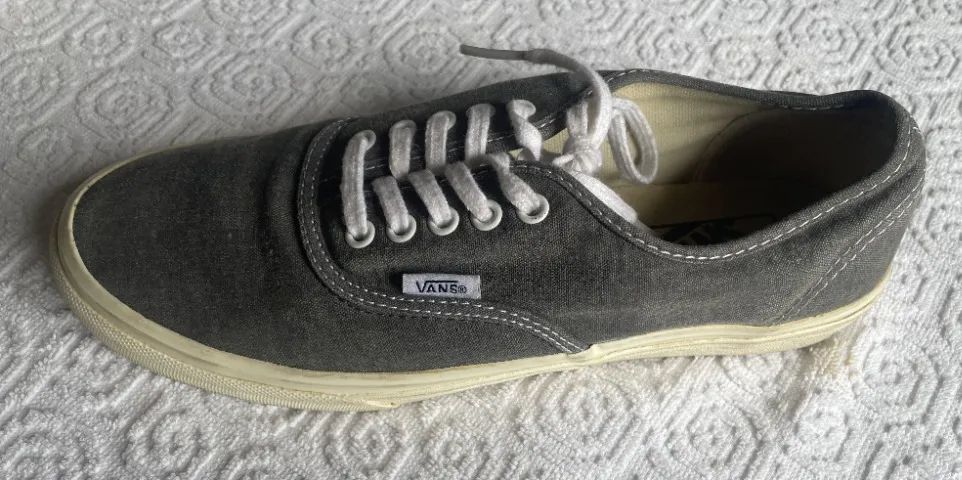 TENIS VANS MASCULINO NUMERO 7 LONA CINZA SOLADO BRANCO - Foto 3