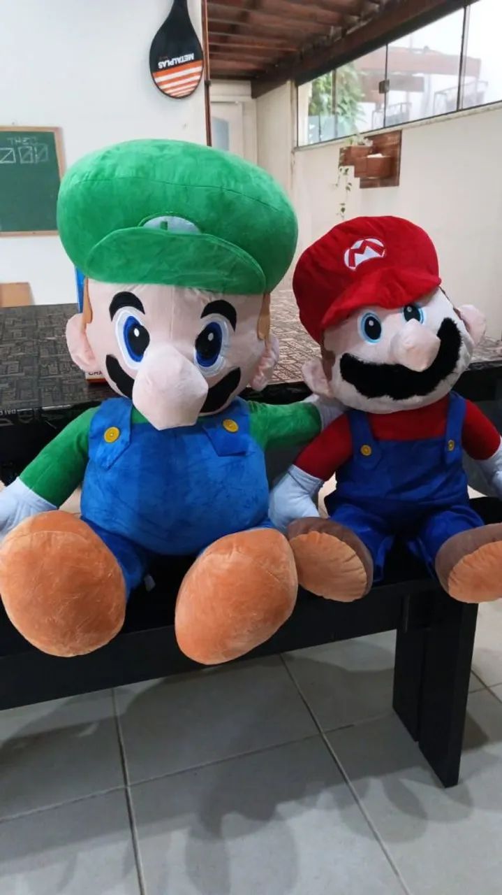 Pelúcia Super Mario Bross e Luigi - R$180,00 cada um