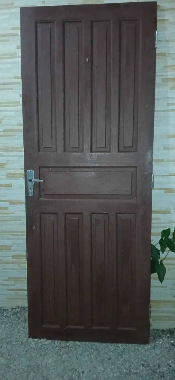 Porta de Madeira em excelente estado.