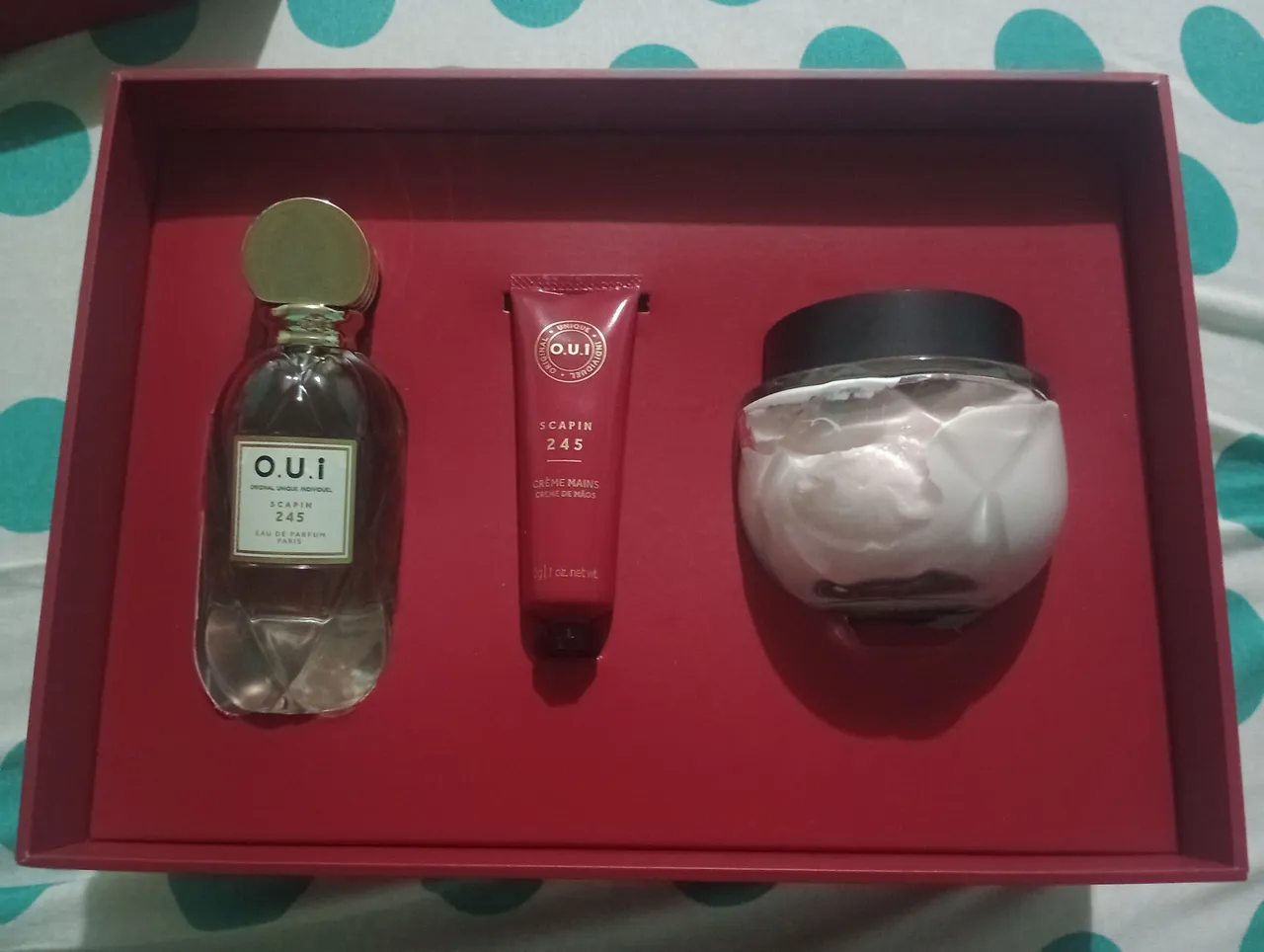 Kit O.U.i Scapin 245 - Perfume, Creme e Creme para Mãos