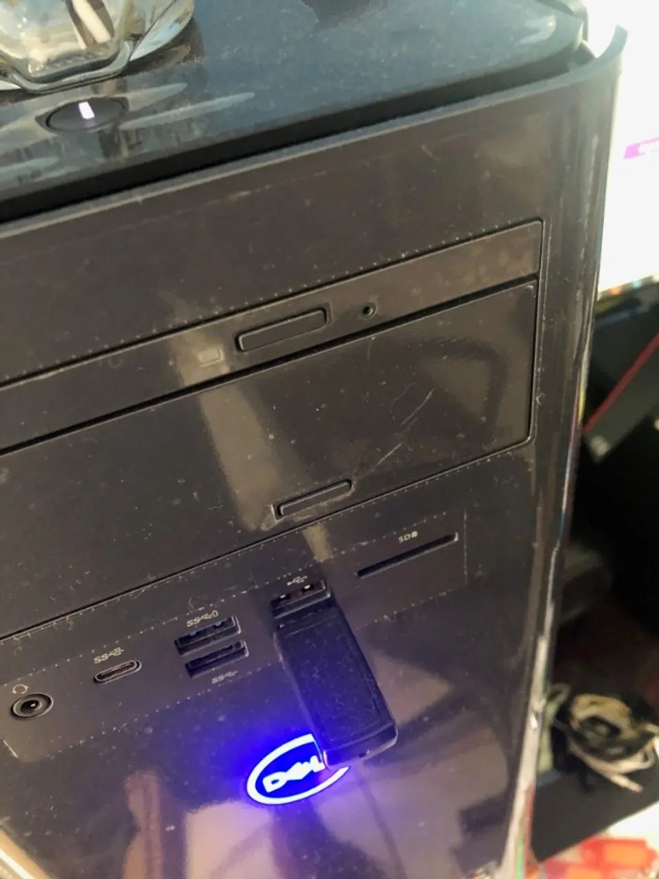 Dell Inspiron 5675 - Ryzen 5 1400 - RX560 - 8gb - 1 tera - SSD 240  - Foto 2