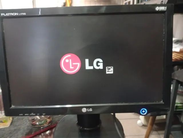 LG 15-inch Flatron Monitor63824099854211120
