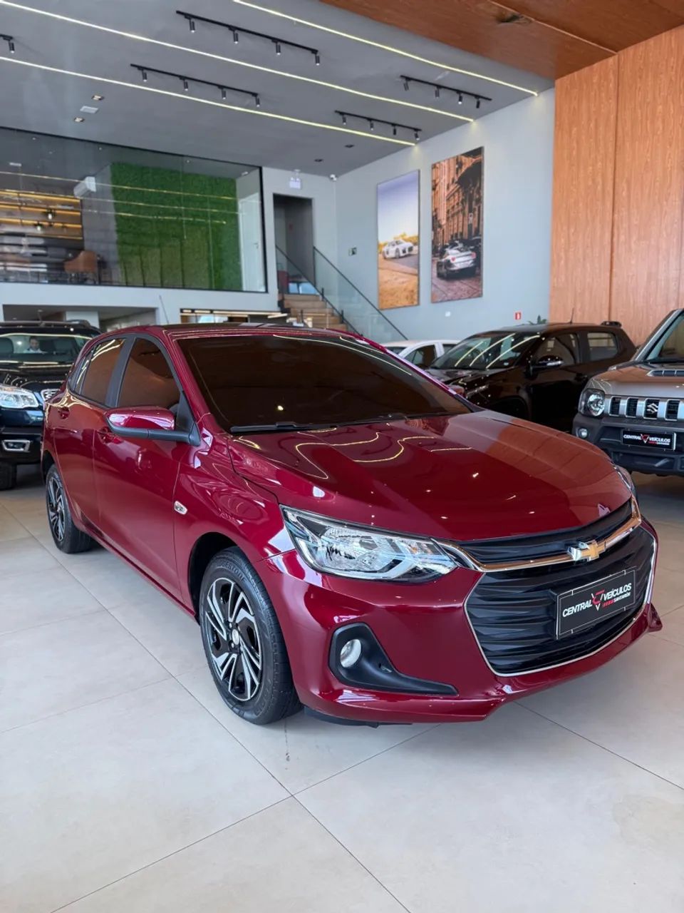 Onix LT 2 2024 com 5.000km na CENTRAL VEÍCULOS 