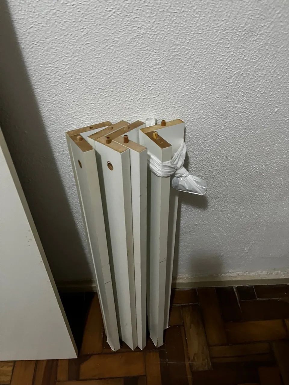 Mesa branca para diversas finalidades - Foto 3