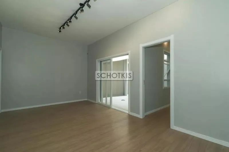 IMOBILIÁRIA SCHOTKIS VENDE EXCELENTE APARTAMENTO 02 DORMITÓRIOS DESOCUPADO, TIPO GARDEN, T - Foto 3