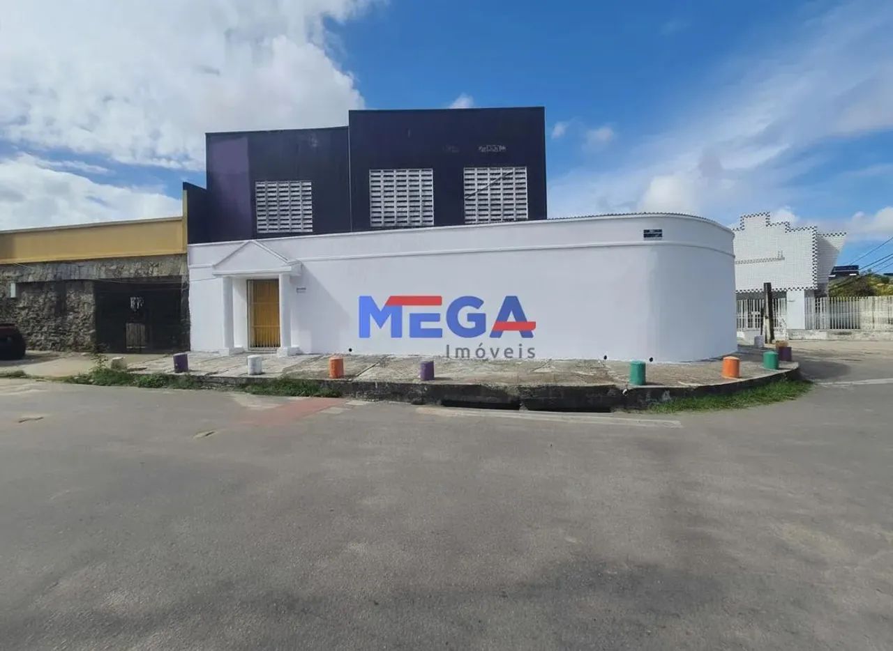 Prédio comercial no bairro Conjunto Ceará I em Fortaleza, CE