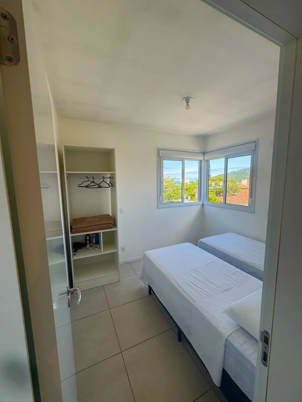 Praia dos Ingleses - Conforto, Localização e Praticidade a 50m da Praia - Foto 3