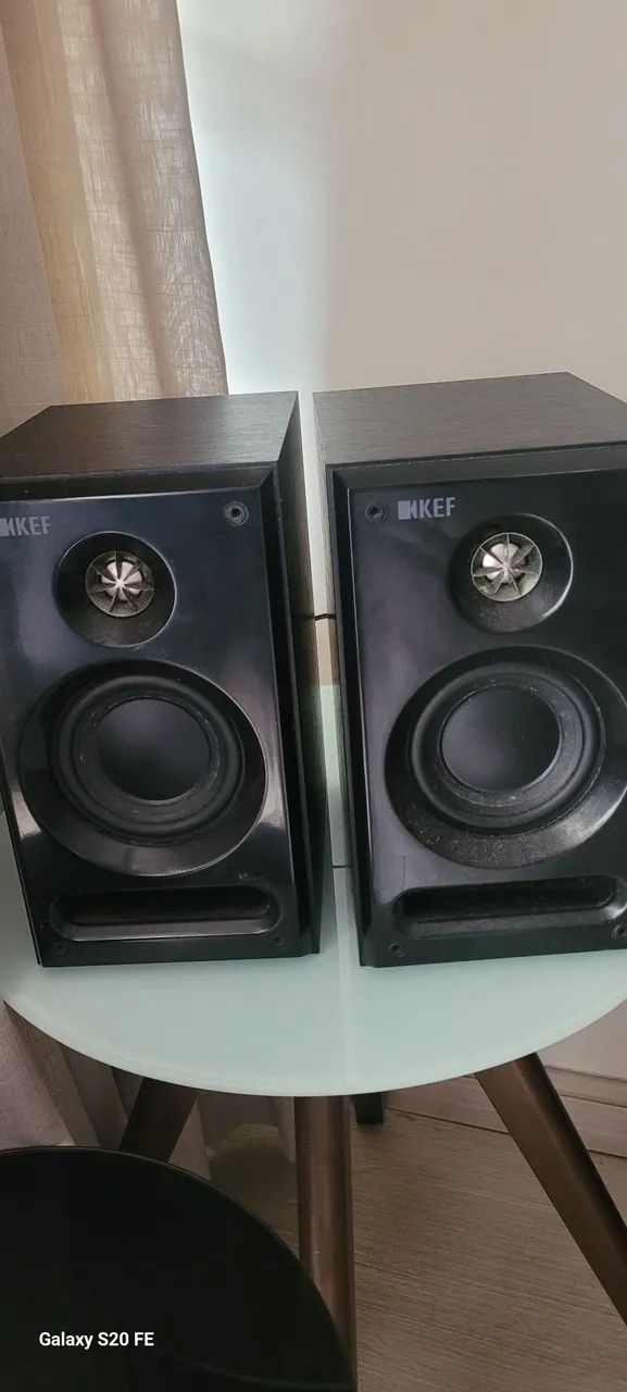 Caixa de Som KEF - Par de Caixas Acústicas