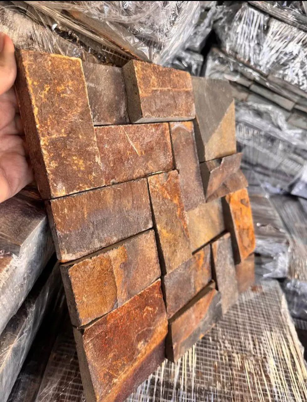 Pedra ferro na placa 30x30 em mosaico , com mais facilidade na hora da instalação  - Foto 3