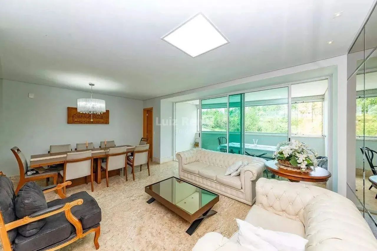 Apartamento com 04 quartos(02 suítes) no bairro Belvedere