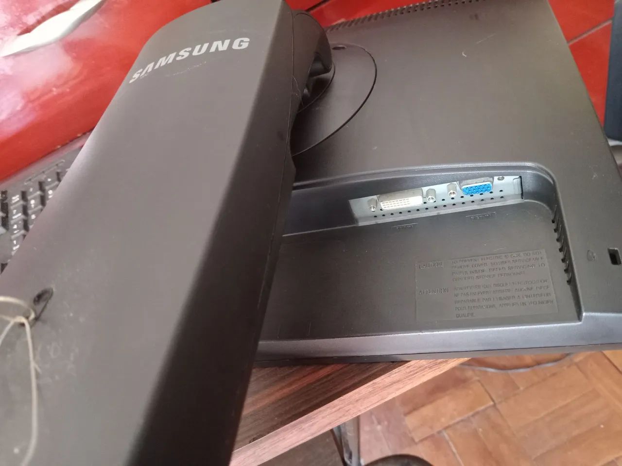 Samsung SyncMaster 743B 15" Monitor64168573335426124
