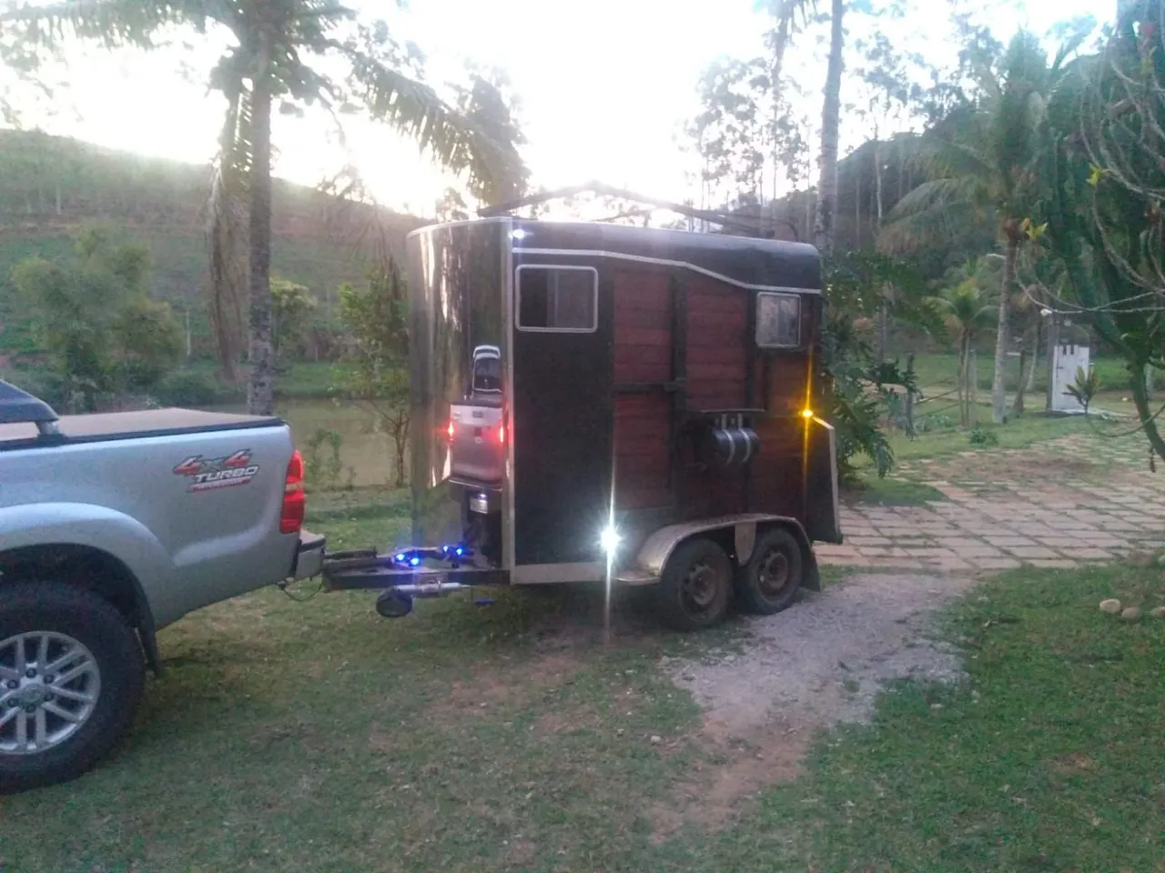 Transporte de cavalos carga viva